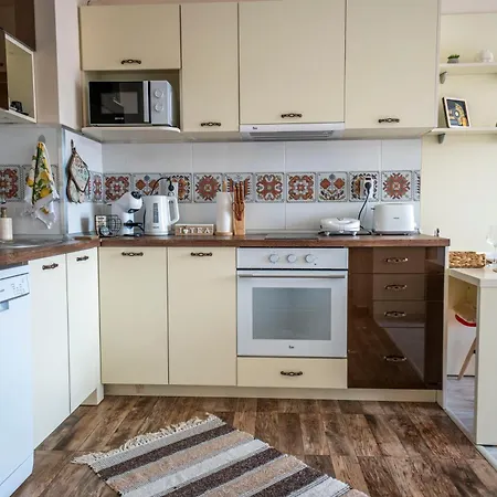 Boho With Private Parking Space *