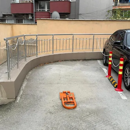 Boho With Private Parking Space דירה