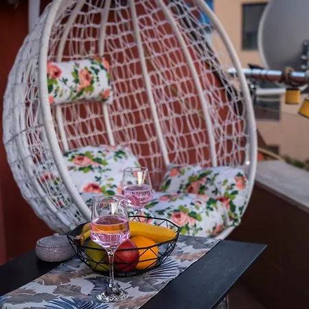 Boho With Private Parking Space Apartment